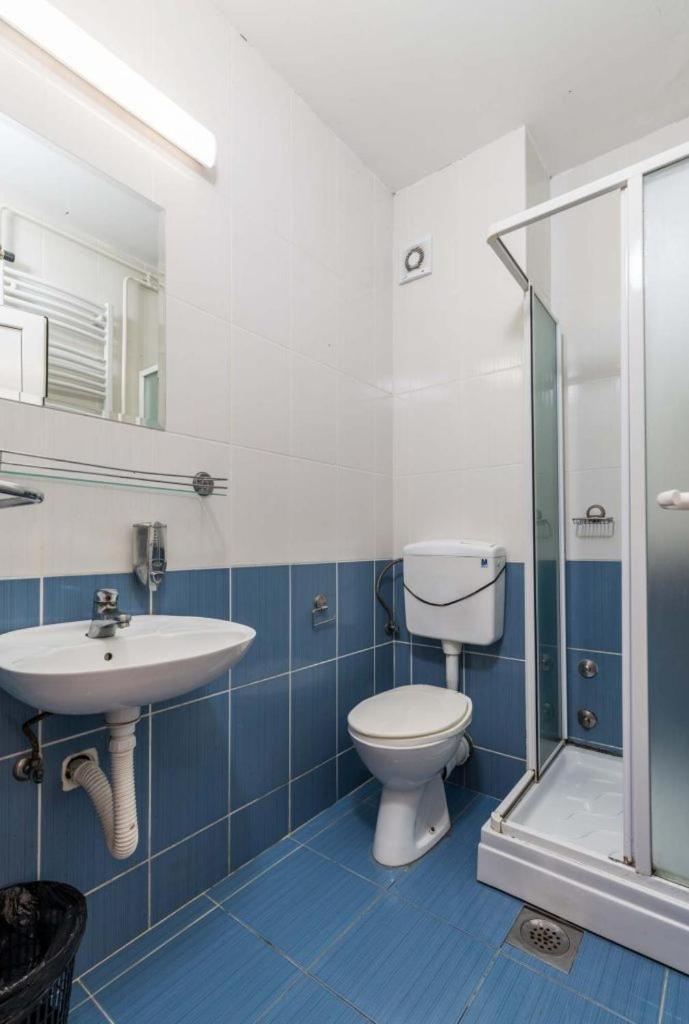בלגרד Petar Drapsin Hostel מראה חיצוני תמונה